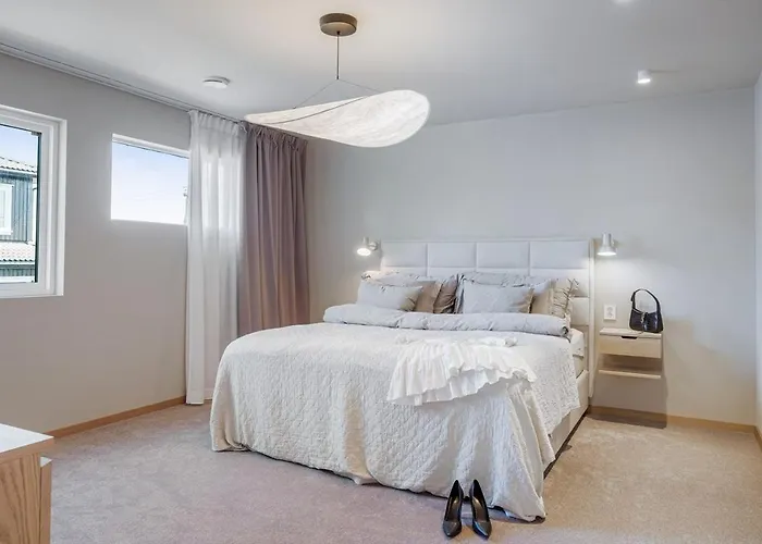 Exclusive Family Villa In Haugesund - Lovely Ocean View, 5 Bedroom, Free Parking
